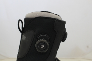 Vans Aura